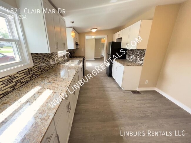 Building Photo - 4871 Clair Mar Dr