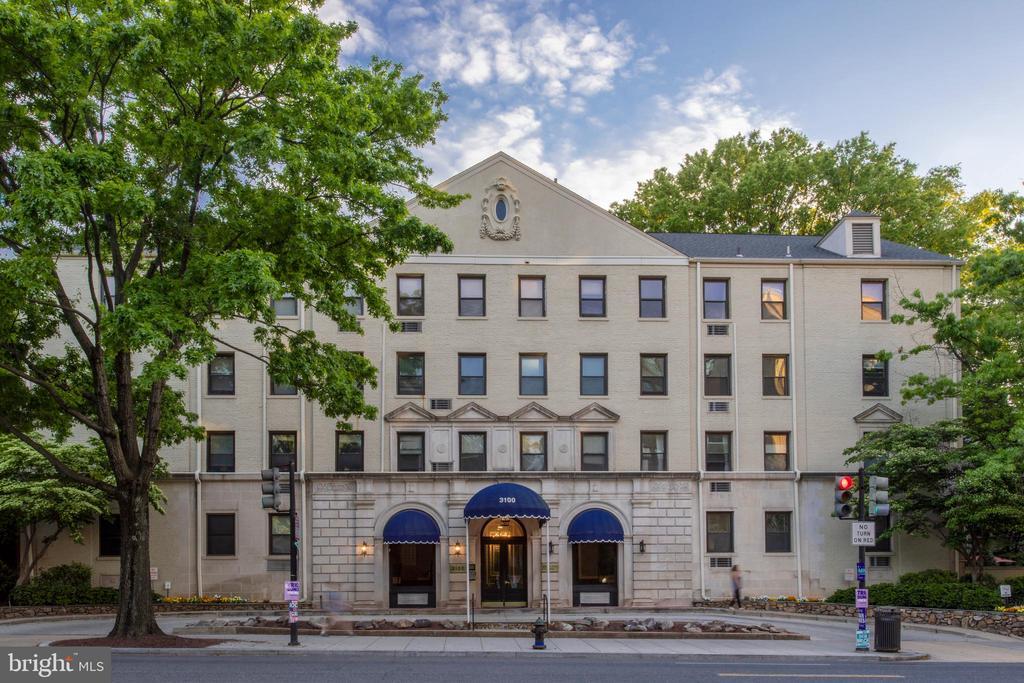 Foto principal - 3100 Connecticut Ave NW