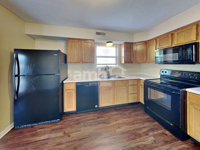 Building Photo - 6880 N Abilene Way