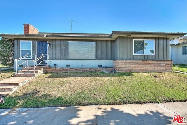 Building Photo - 5253 W Slauson Ave