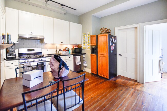 Foto del edificio - Downstairs Unit in Elliotborough