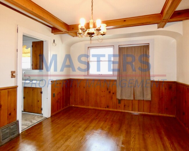 Foto del edificio - Spacious 3 bed 2 bath House