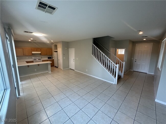 Foto del edificio - 8439 Regal Hills Ct
