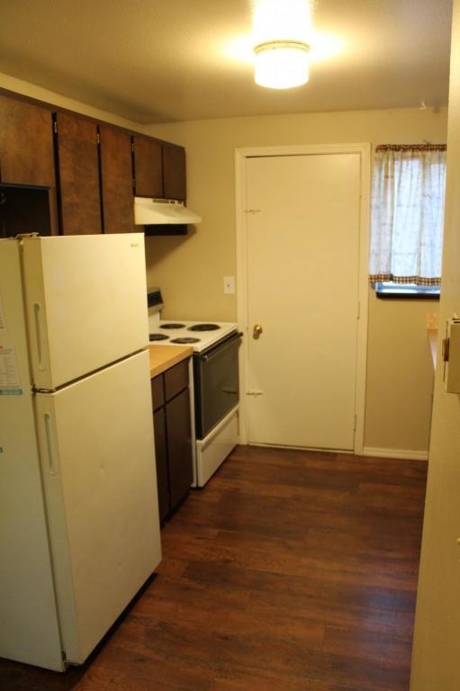 Primary Photo - 2808 E Everett Ave