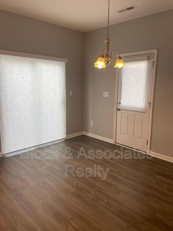 Building Photo - 86 Shakespeare Dr