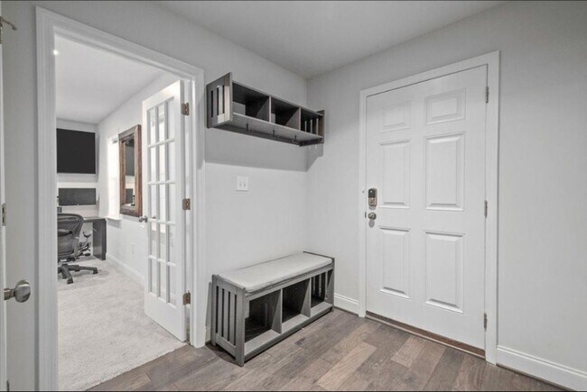 Foto del edificio - 2131 Westcott Ln