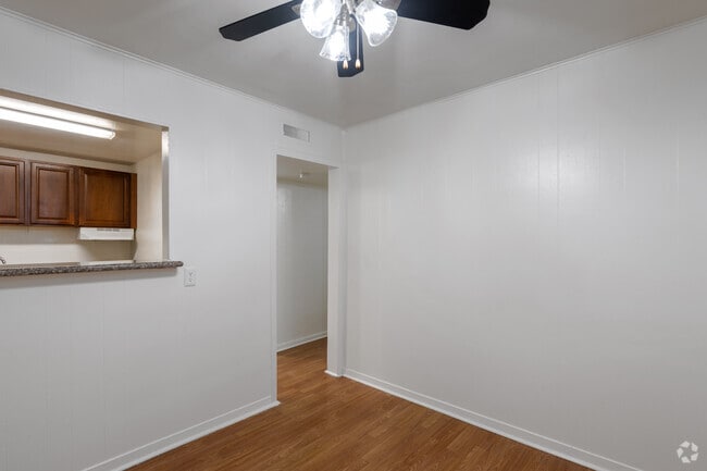 2HAB, 1BA - 600 ft² - San Gabriel Square Apartments
