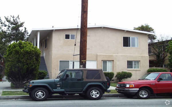 Building Photo - 6318 Coldwater Canyon Ave