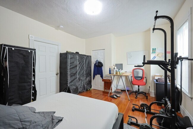 Foto del edificio - 155-157-157 Murdock St