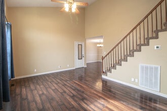 Building Photo - 1122 Rosebrook Dr