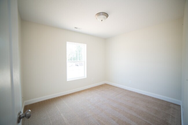 Foto del edificio - 20 Golden Poppy Ln