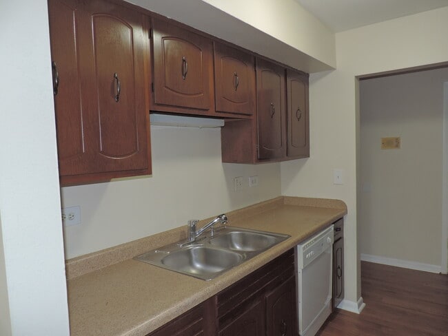 Foto del edificio - 2275 Country Club Dr