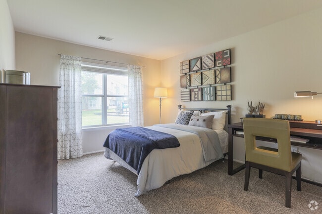 2BR,2BA,-934SF Bristle Bay - Runaway Bay Apartments