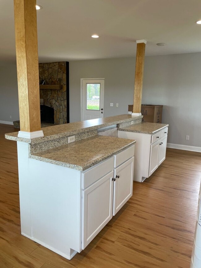 Building Photo - 3 BED, 3 FULL BATH HOME LOCATED IN DENTON!