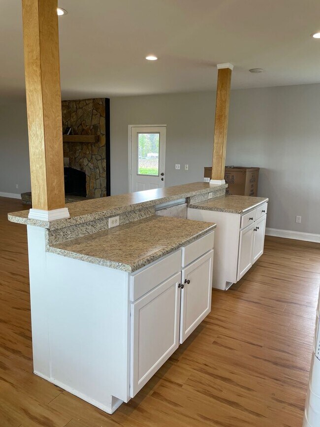 Foto del edificio - 3 BED, 3 FULL BATH HOME LOCATED IN DENTON!