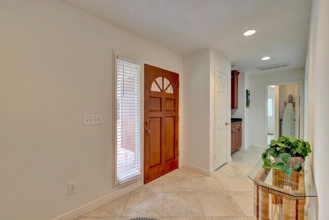Building Photo - 5741 SE Winged Foot Dr