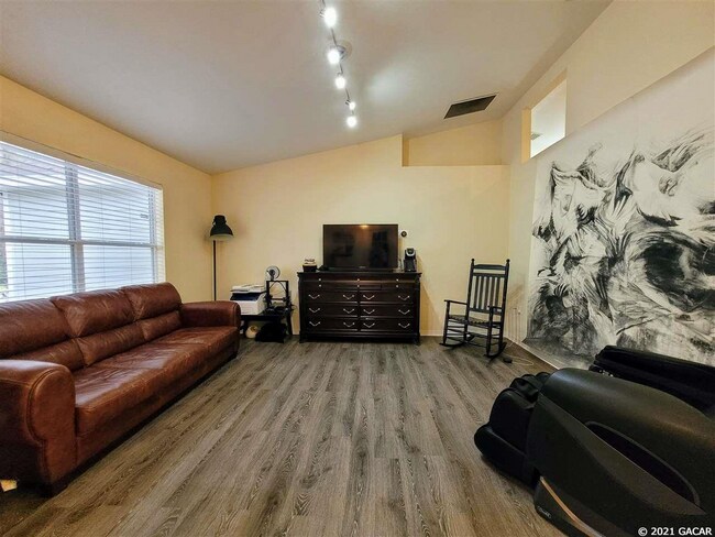 Building Photo - 5153 SW 79th Ter