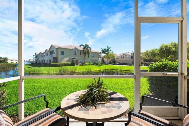 Foto del edificio - 3742 Parkridge Cir