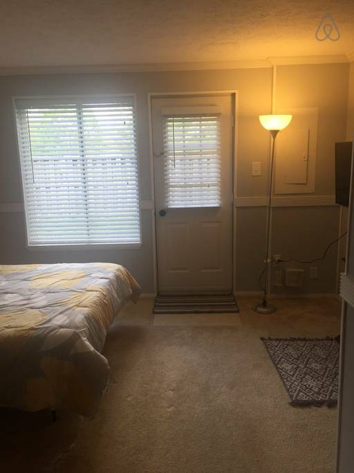 Foto principal - 5871 Clarendon Springs Pl