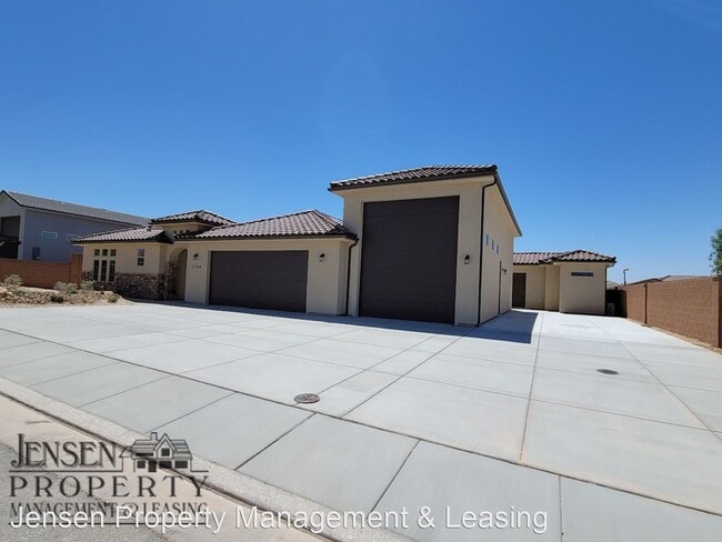 Building Photo - 4 br, 3.5 bath House - 2748 South 4090 Wes...