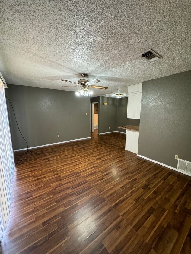 Primary Photo - MC 7801 Avenue X