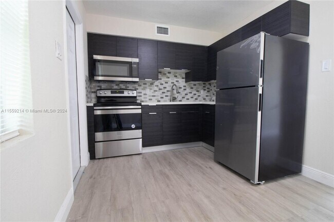 Foto del edificio - 429 NW 9th Ave