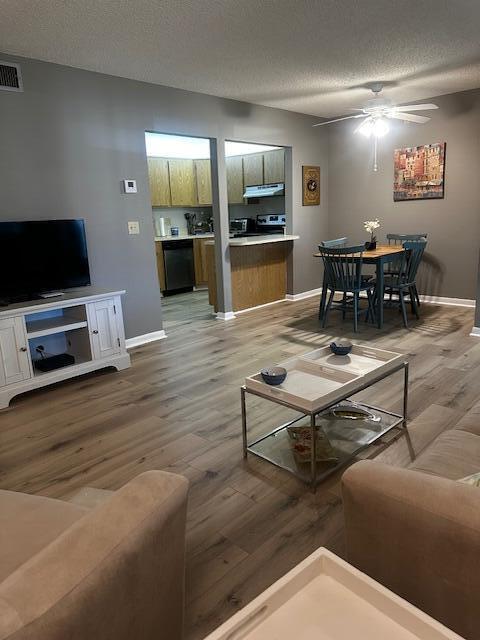 Foto del edificio - 441 Pine Glen Ln