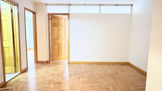 Foto del edificio - 155 E 34th St