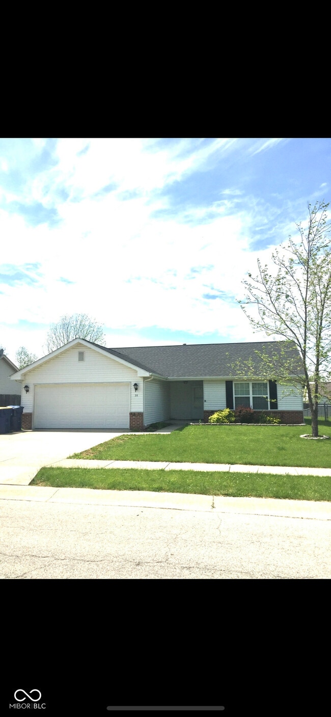 Building Photo - 39 Cedarwood Dr