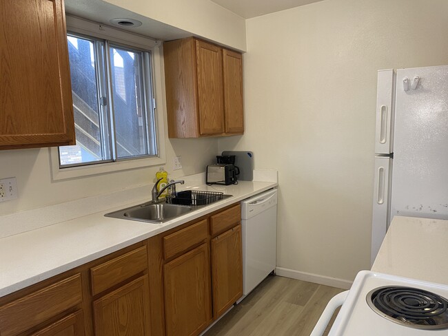 Foto del edificio - 707 Oakcrest St