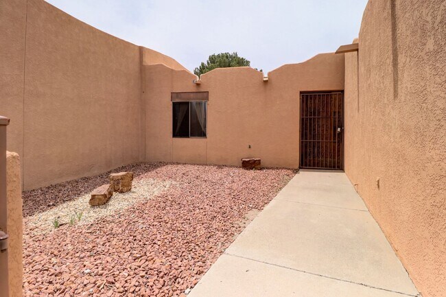 Foto del edificio - 3109 Las Placitas Rd