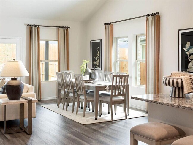 Foto del edificio - Practically New Home in Wolf Creek Resort Style Community