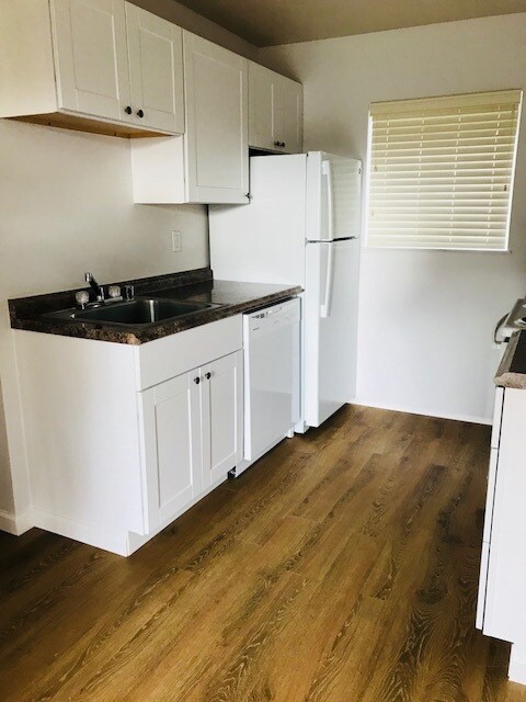 Foto del edificio - 1811 E Reserve Street