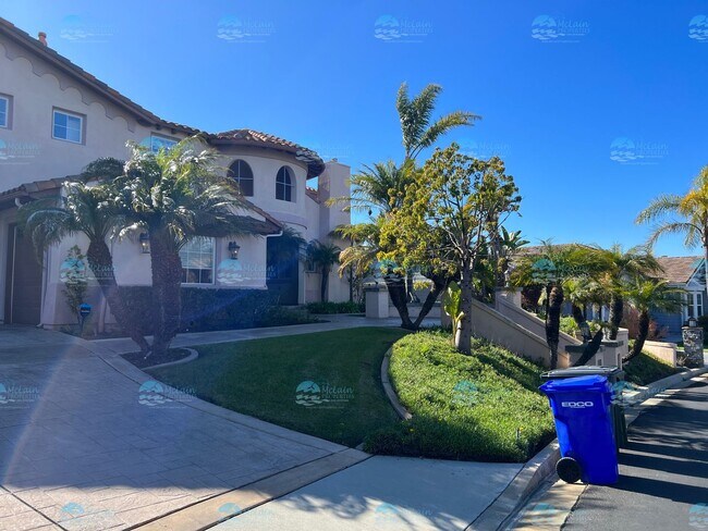Building Photo - Large Home with Stunning Ocean and Lagoon ...