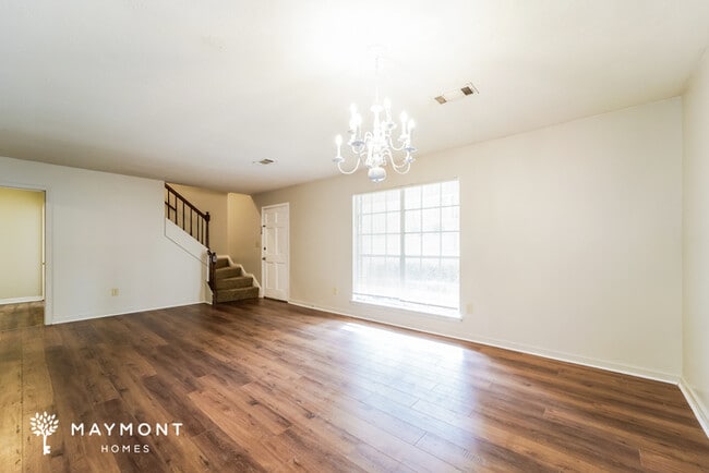 Building Photo - Don't Miss This Jackson 4 Bedroom