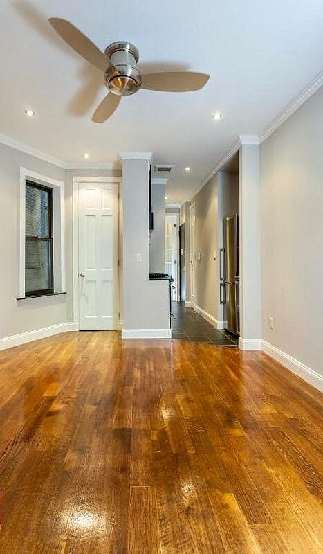 Living 1 - 44 Avenue B