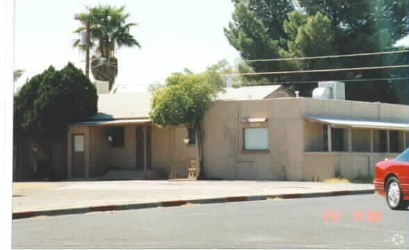 Primary Photo - 2600 E Fort Lowell Rd