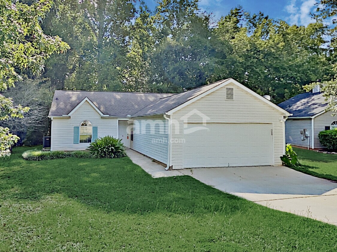 Primary Photo - 271 Village Dr