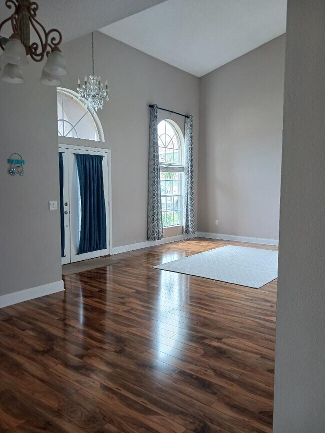 Foto del edificio - 2012 Fern Ridge Ct