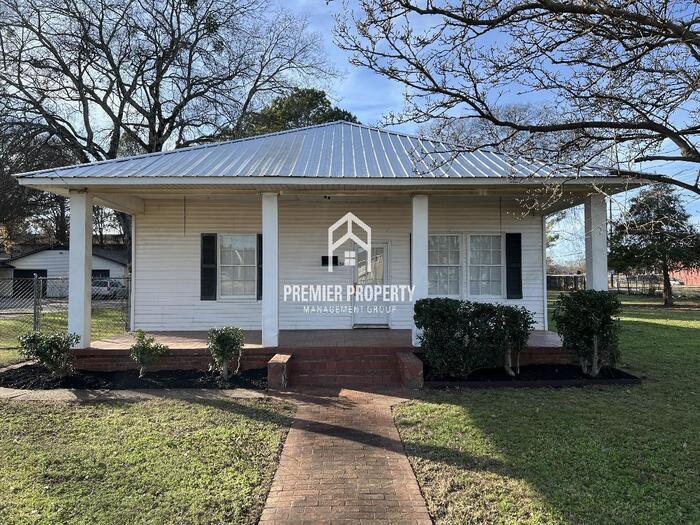Foto principal - 3008 Triana Blvd SW