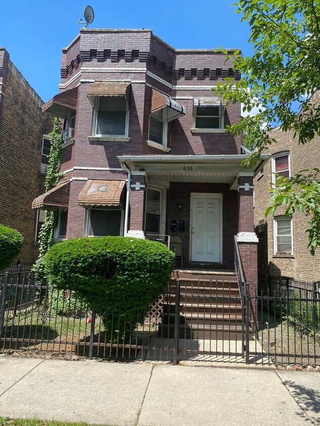 Primary Photo - 632 N Central Park Ave