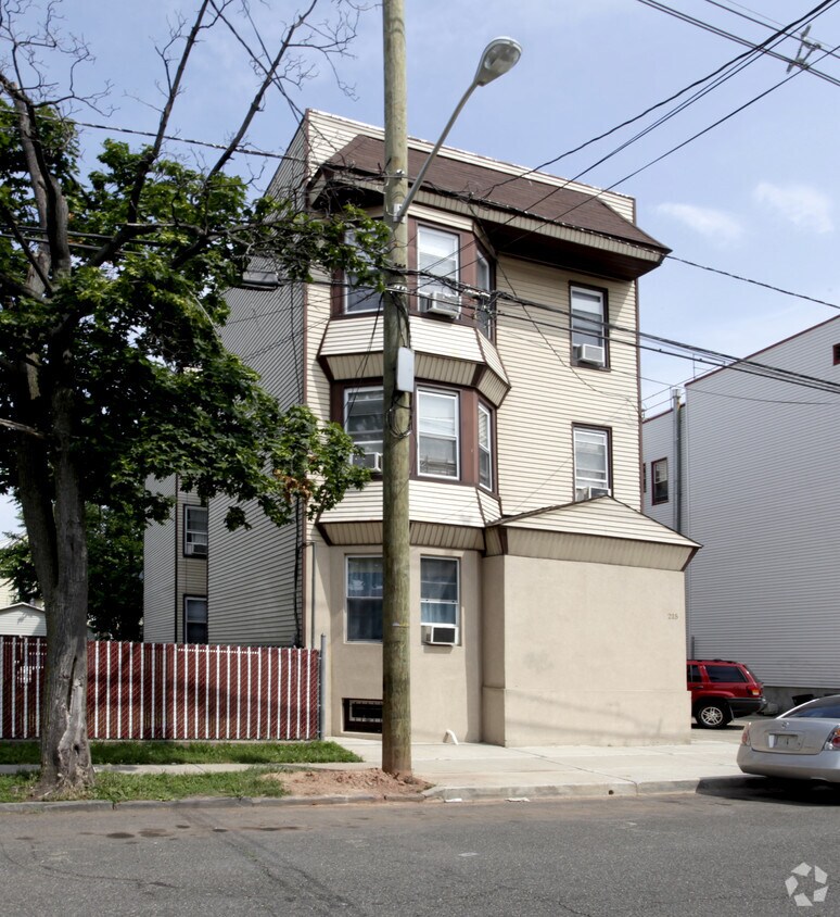 Primary Photo - 215 Florida St