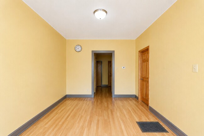 Foto del edificio - 3213 S Green St
