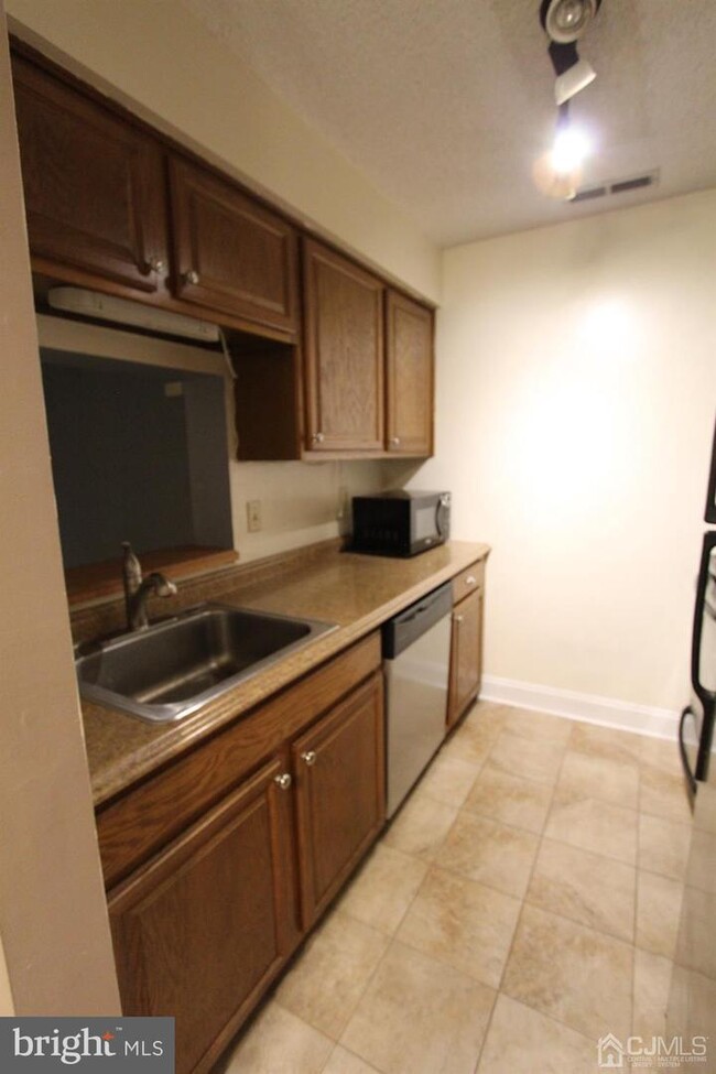 Building Photo - 1508 Ravens Crest Dr