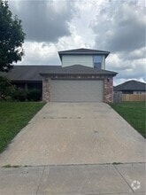 Building Photo - 212 Copper Oaks Dr