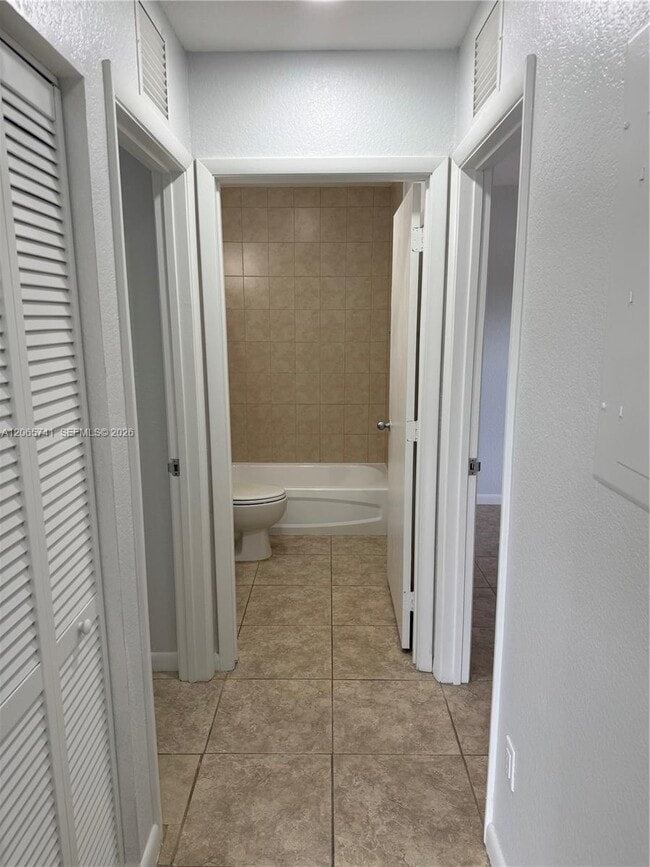 Building Photo - 7600 NW 38th Ct