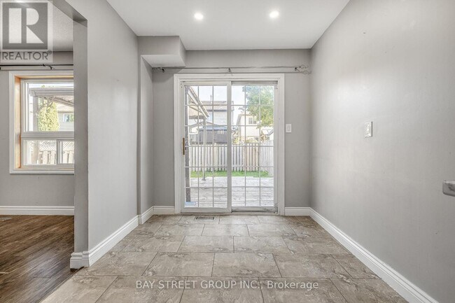 Building Photo - 17 Carr Dr