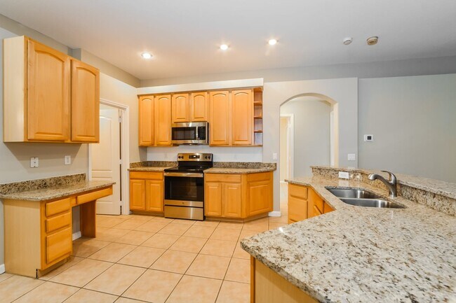 Building Photo - 3645 Tayside Ct