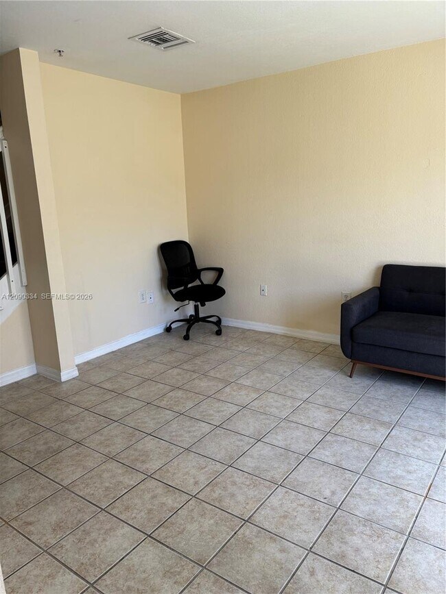 Foto del edificio - 2088 NE 167th St