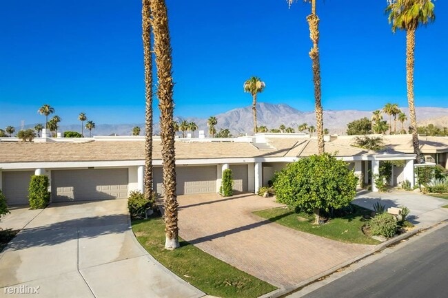 Building Photo - 3 br, 4 bath Condo - 80544 Pebble Bch